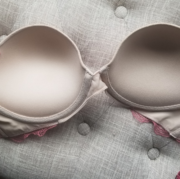 Victoria's Secret Bra - Picture 2 of 3